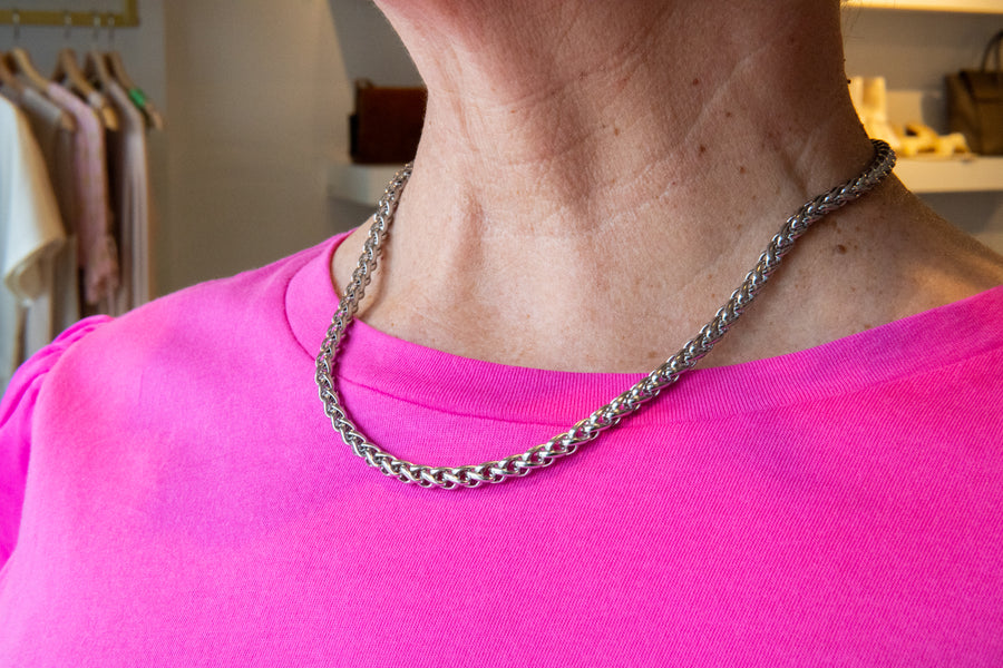 Hypoallergenic rope chain necklace