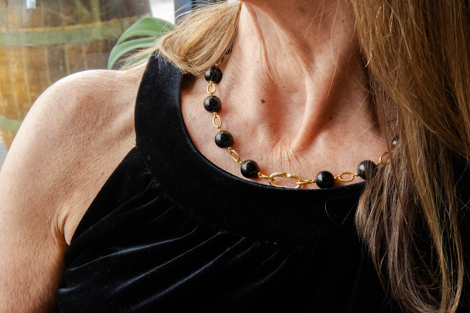 Black onyx and gold necklace