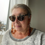 Tortoise shell eyeglass chain with glasses