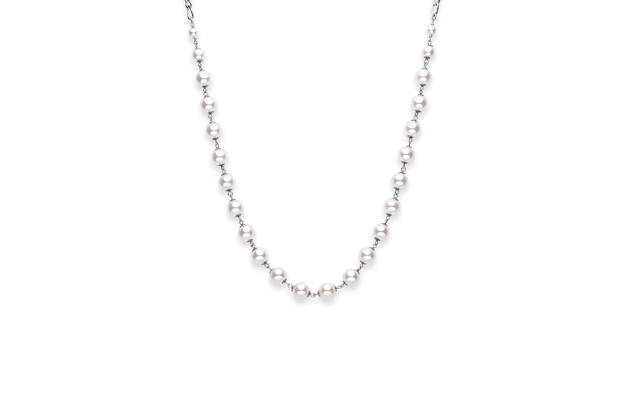 White pearl strand necklace