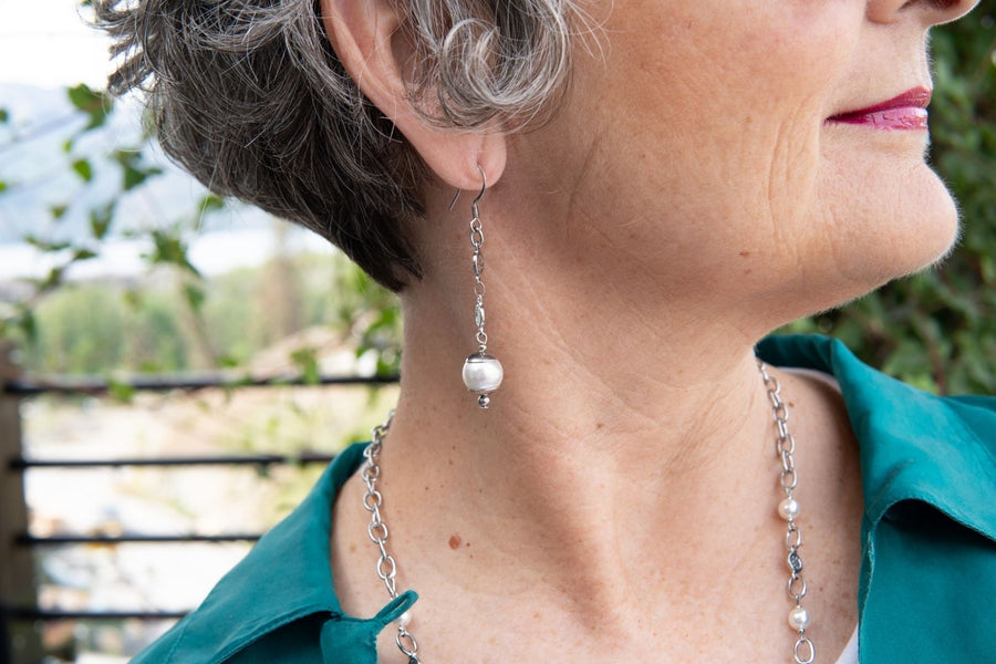 Billie Pearl Earrings