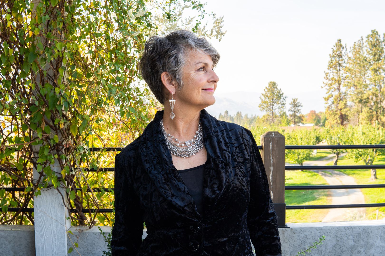 Chain, pearl and heart necklac